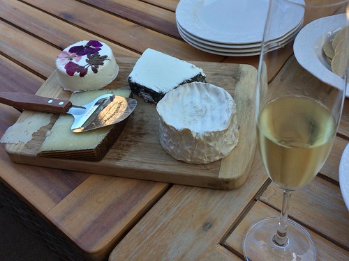 Sparkling Wines and Cheeses, as we begin our California Wine Adventure
