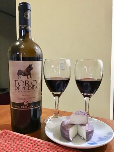 Toro de Piedra Carmenere wine and Morabia cheese