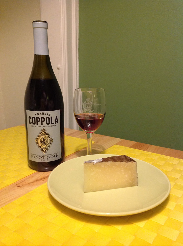 Pinot-Vember, Pinot Noir and Manchego 1