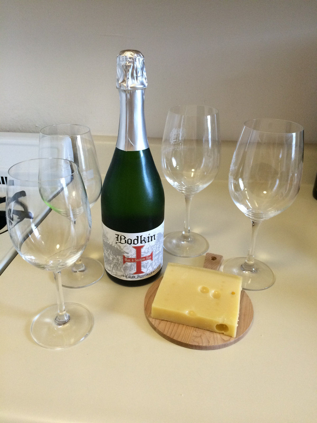 Bodkin Blanc de Sauvignon Blanc and Emmentaler Cheese 1