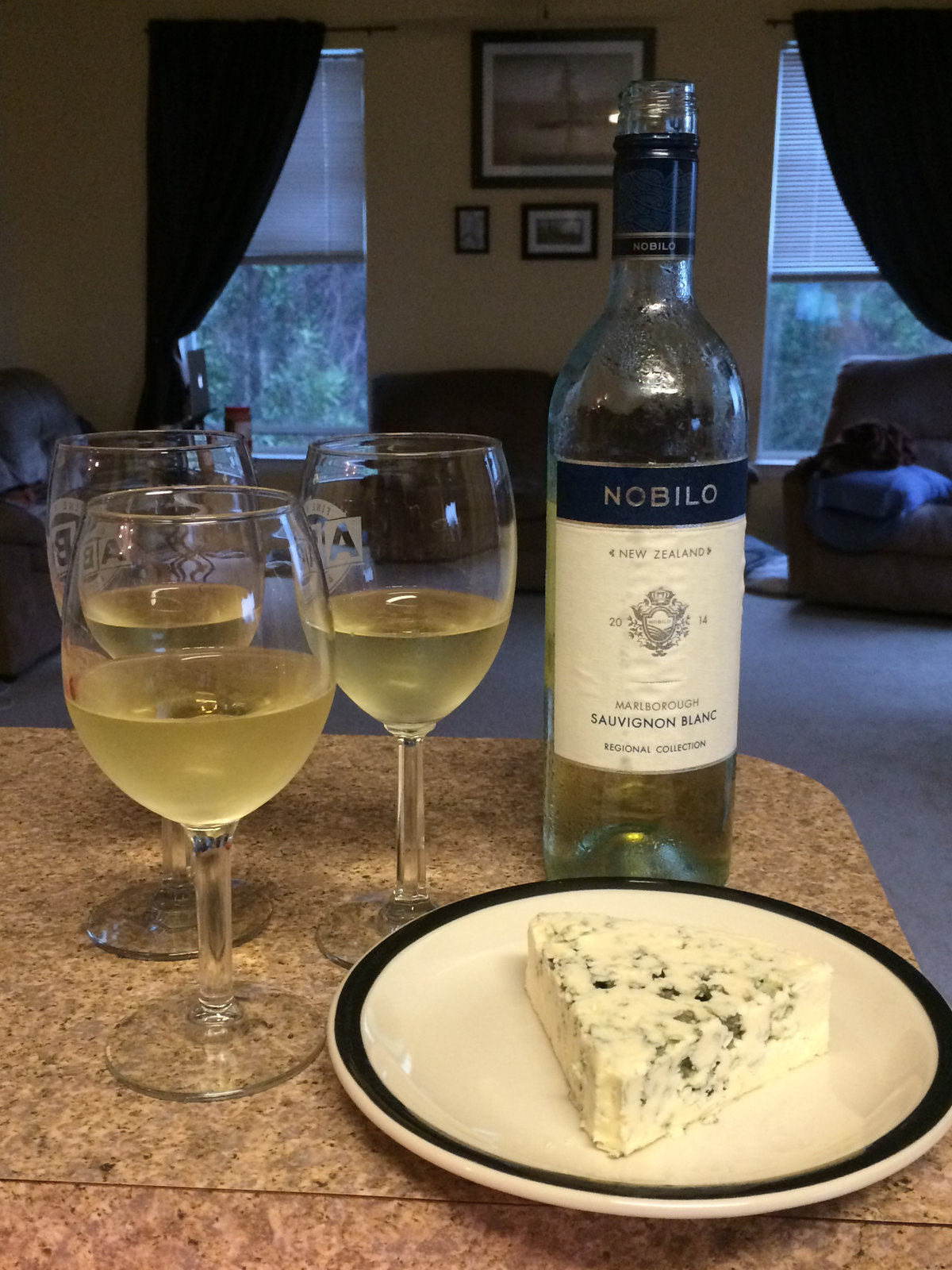 Sauvignon Blanc and Blue Cheese 1