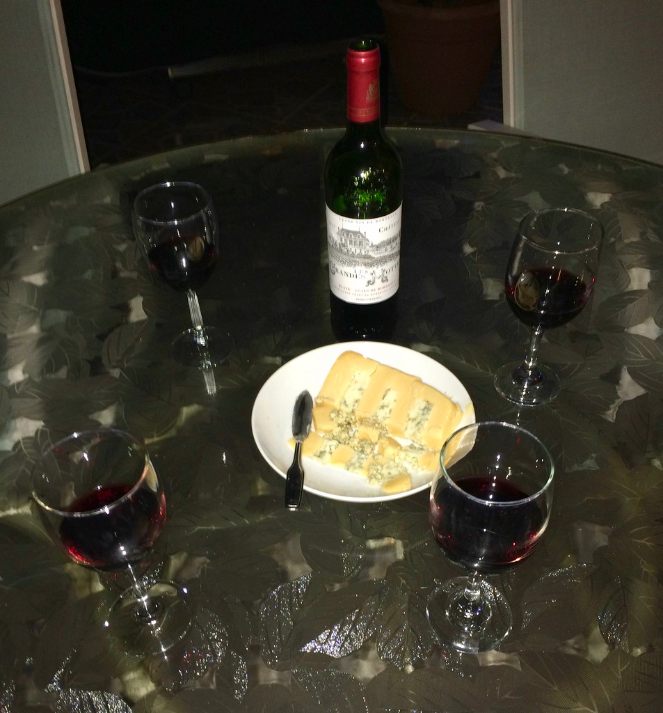 Château Les Grandes Mottes Bordeaux and Huntsman Cheese 2