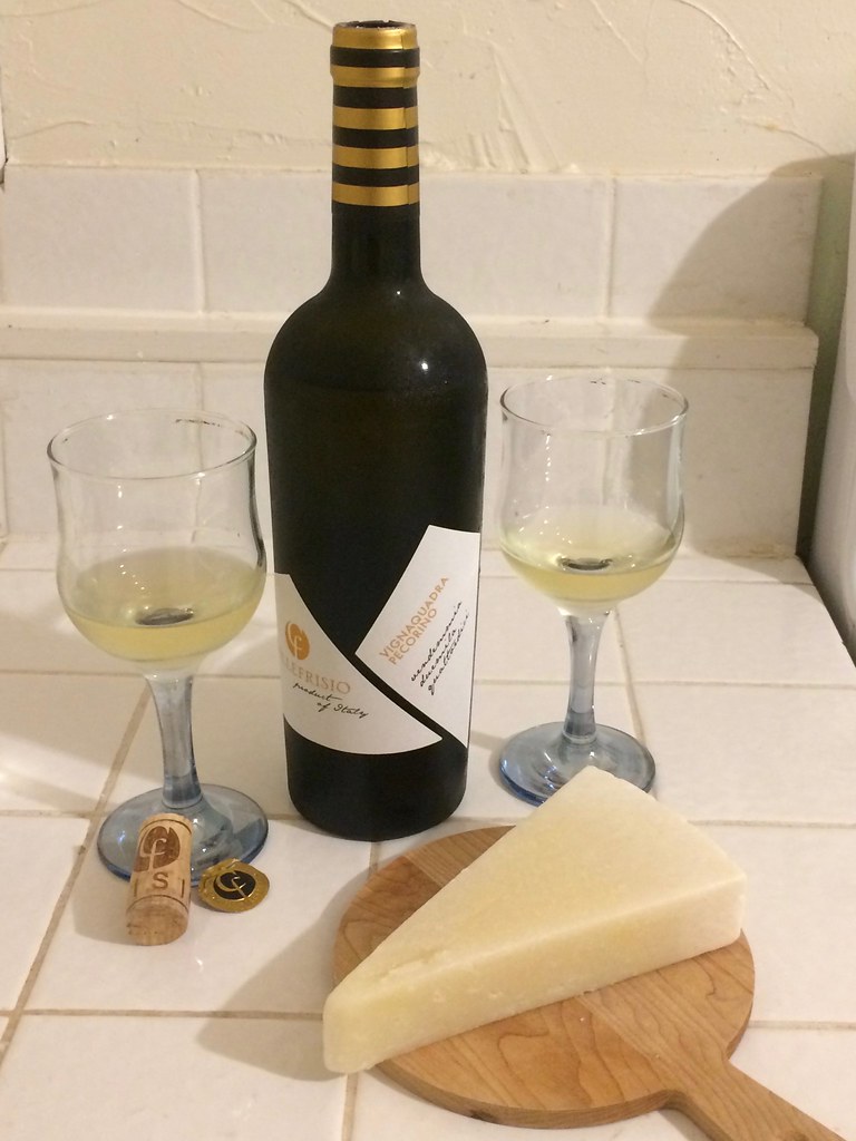 Collefrisio Vignaquadra Pecorino and Pecorino