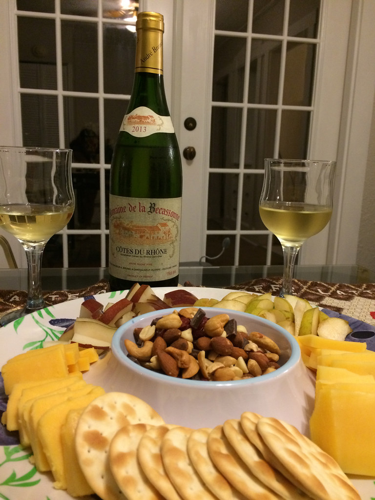 Domaine de la Becassonne Côtes du Rhône White Wine with Gouda and Double Gloucester