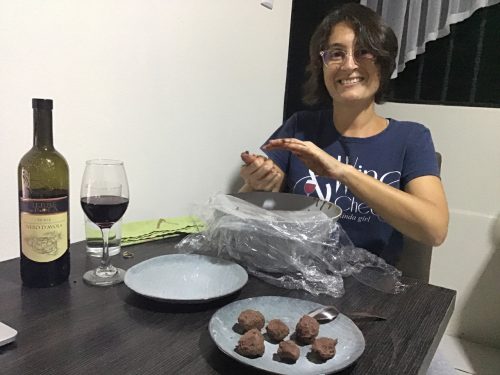 Maria squeezing the chocolate mixture into balls