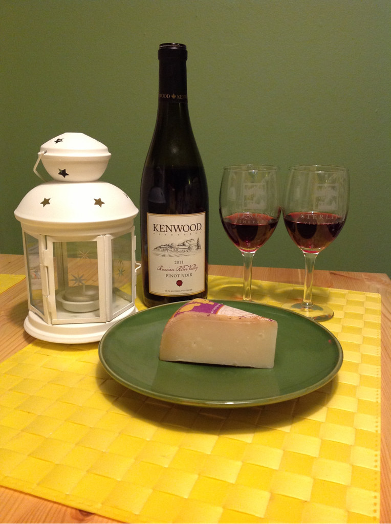 Pinot-Vember, Pinot Noir and Aged Sheep Gouda 1